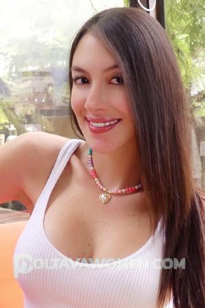 181298 - Laura Age: 30 - Colombia