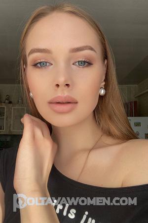 199599 - Oksana Age: 21 - Russia