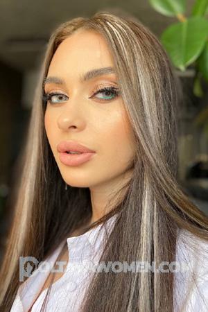 201239 - Karolina Age: 18 - Russia