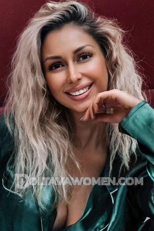 204102 - Elena Age: 28 - Russia