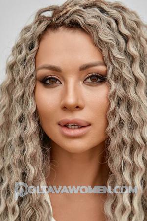 206576 - Alisa Age: 32 - Russia