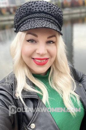 209624 - Irina Age: 35 - Ukraine