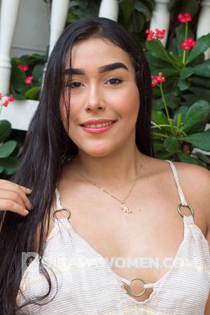 210148 - Daniela Age: 21 - Colombia