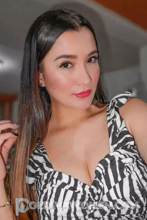 211711 - Paulina Age: 23 - Colombia