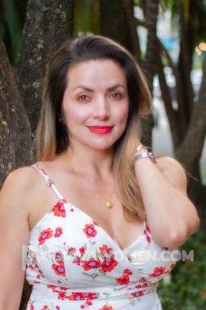 212033 - Ingrid Age: 41 - Colombia