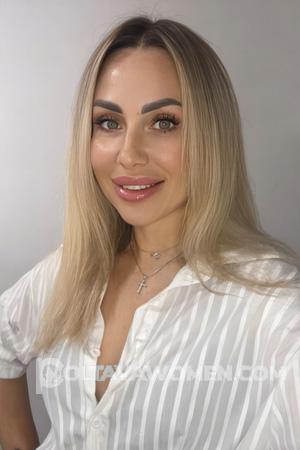 223452 - Elena Age: 43 - Ukraine