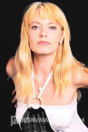 98328 - Natalia Age: 22 - Ukraine