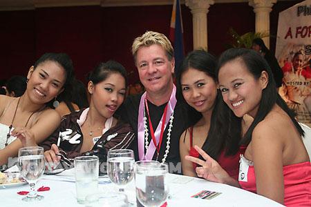 sexy-filipino-women-240