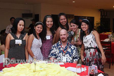 women-of-philippines-109